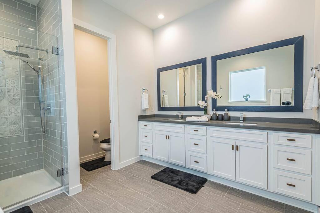 Charming 3-Bedroom Luxury Home Near Downtown, Nrg, Galleria & Medical Center Houston Eksteriør bilde
