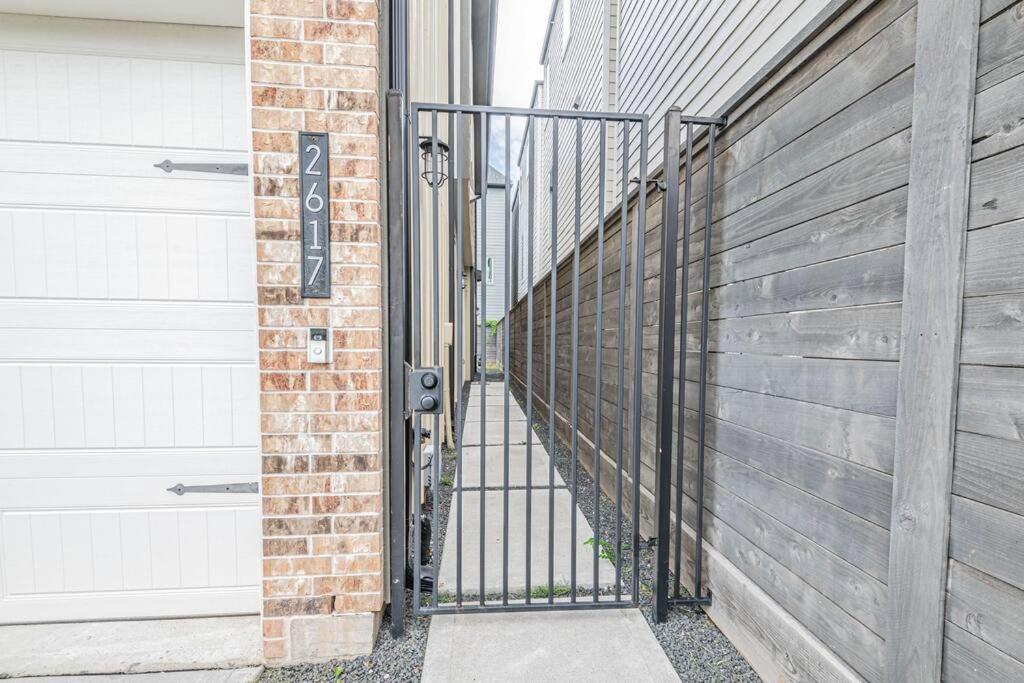 Charming 3-Bedroom Luxury Home Near Downtown, Nrg, Galleria & Medical Center Houston Eksteriør bilde